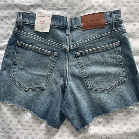 Lucky Brand NWT Women's 90’s Midi Blue Denim Shorts - Picture 6 of 6